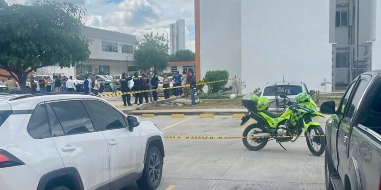 Mujer fue asesinada en el parqueadero de un conjunto residencial en Villa Campestre