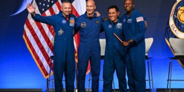 NASA reveló la tripulación de Artemis III para su próxima misión a la Luna. Frank Rubio está entre los elegidos