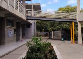 Niegan tutela a padres de adolescentes expulsadas por pelearse en colegio público de Barranquilla
