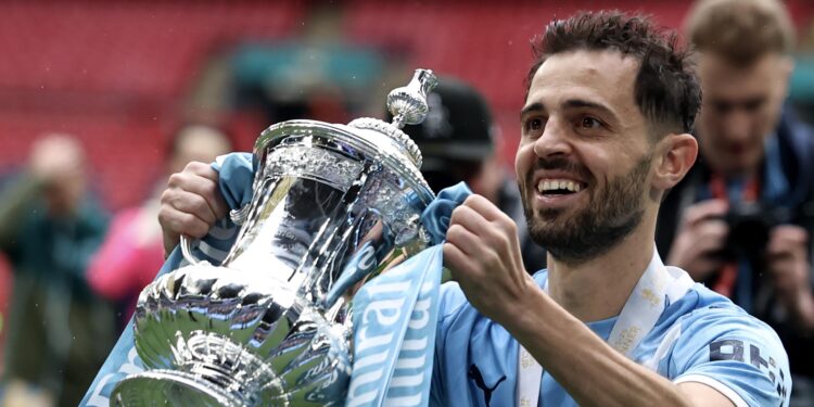 Real Madrid oficializa fichaje de Bernardo Silva por dos temporadas