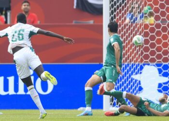 Senegal goleó a Irak y se perfila como uno de los mejores terceros