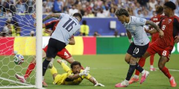 Uruguay, en serios problemas tras empatar con Cabo Verde