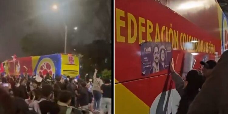 Video | Afiches de Iván Cepeda aparecieron pegados en el bus de la Selección Colombia