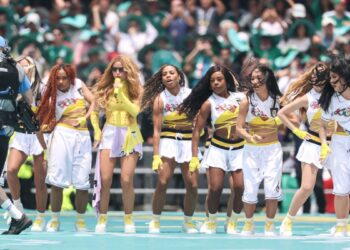 ¿Por qué dicen que Shakira usó una doble en la inauguración del Mundial?
