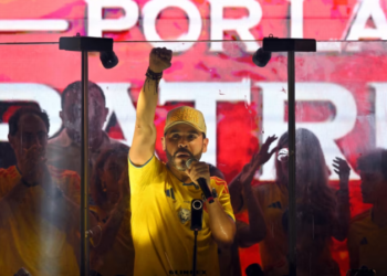 ¿Por qué se le prohibió a Abelardo de la Espriella usar la camiseta de la selección de Colombia?