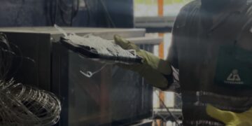 Basura o materia prima? Proyecto en el Atlántico transforma botellas PET en herramientas de limpieza