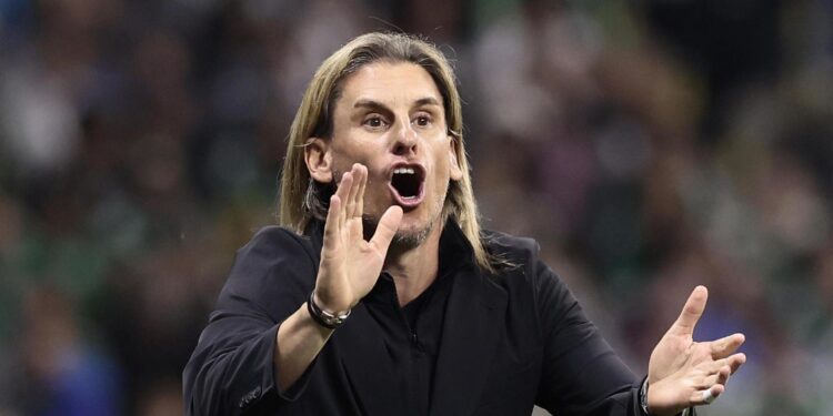 Beccacece deja Ecuador después de ser eliminado del Mundial por México