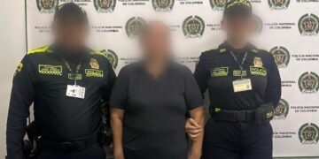 Cae en el aeropuerto Ernesto Cortissoz presunta integrante de red criminal buscada por estafa y tráfico de migrantes