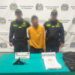 Capturan a dos presuntos delincuentes con arma de fuego, granada y panfletos extorsivos en Barranquilla
