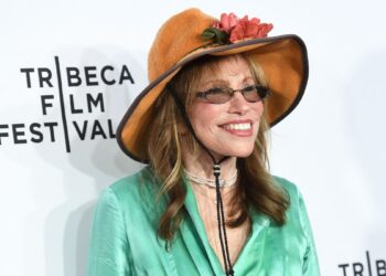 Carly Simon revela que fue diagnosticada con Parkinson