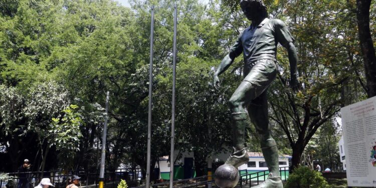 El asesinato de Andrés Escobar, una mancha imborrable en el fútbol de Colombia
