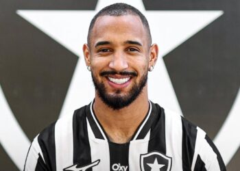 El exjuniorista Lucas Monzón firmó por tres temporadas con el Botafogo