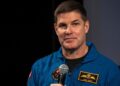 El miembro de la tripulación de Artemis II Jeremy Hansen dice que deja su rol de astronauta