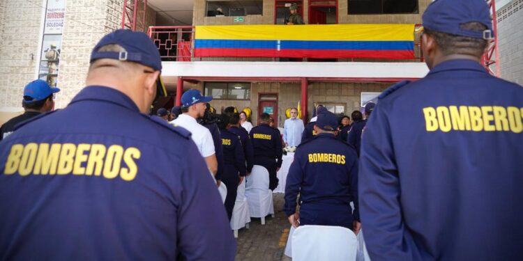 Gobierno entregó 867 equipos, herramientas y kits para fortalecer a los bomberos en el Caribe