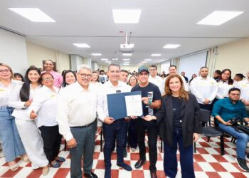 IUB es la única universidad pública de Colombia con el Sello Platino de Sostenibilidad de ICONTEC: alcalde Char