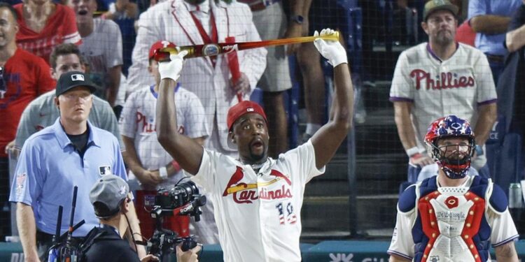 Jordan Walker superó los abucheos para ganar el Derby de Jonrones