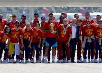 La selección española llega a Madrid con la Copa para vivir una fiesta inolvidable
