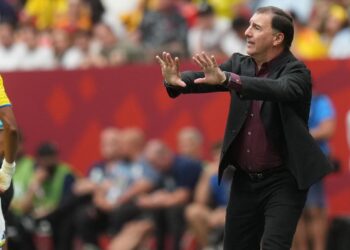 Néstor Lorenzo y el dilema de su continuidad como técnico de la Selección Colombia