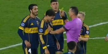 Paredes y Roldán, cruce verbal y empujones en el partido O'Higgins vs. Boca