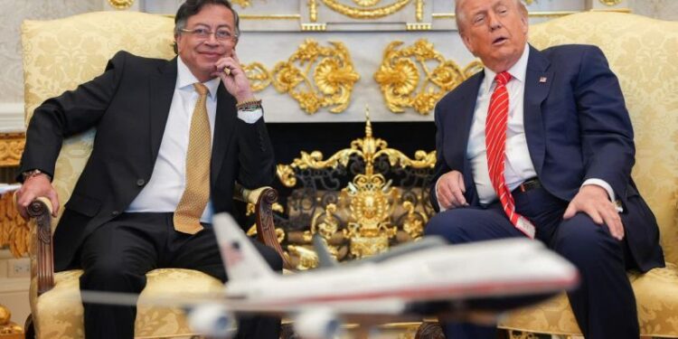 Petro y Trump mantuvieron una conversación telefónica. El presidente de Colombia le pidió que “apoye” su salida de la lista de la OFAC