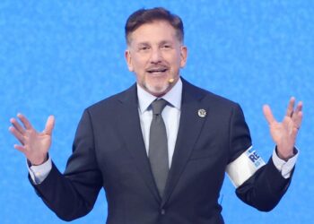 Presidente de la Conmebol sueña con un Mundial con 64 equipos en su centenario