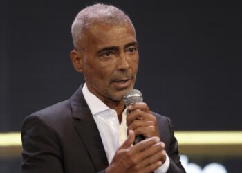 Romario pide el despido inmediato de Ancelotti de la selección brasileña