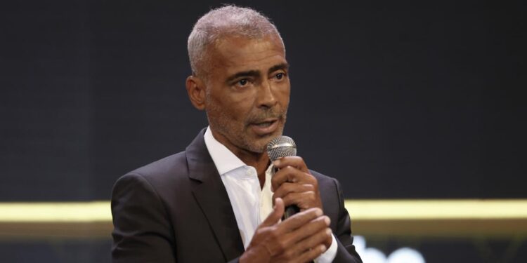 Romario pide el despido inmediato de Ancelotti de la selección brasileña