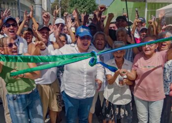 Soledad avanza con la construcción de los primeros 500 metros cuadrados de pavimento en el barrio Villa del Carmen