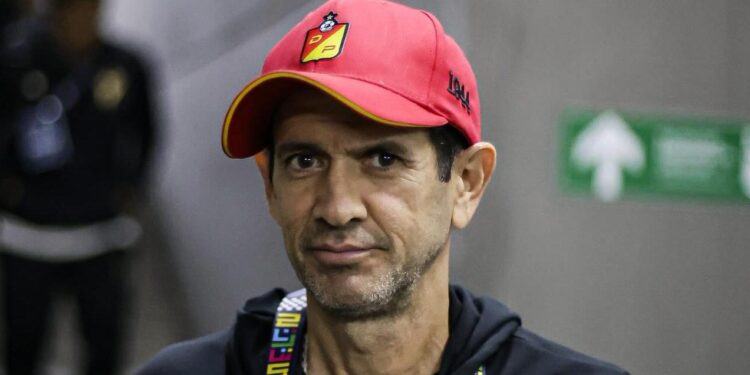 Arturo Reyes, técnico del Pereira