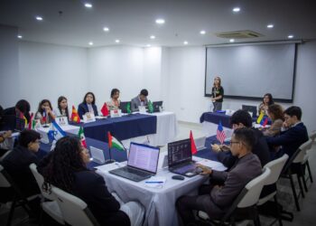 Cerca de 400 estudiantes debaten los problemas del mundo en Modelo de Naciones Unidas liderado desde Soledad