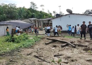 Cientos de escuelas sufrieron el impacto del sismo en Colombia. Detrás de esto se esconden años de desigualdad