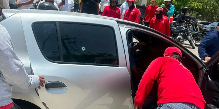 Conductor de automóvil sufre atentado y resulta herido en inmediaciones de la carrera 53 con Circunvalar