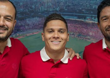 El Medellín oficializó la contratación de Juan Fernando Quintero