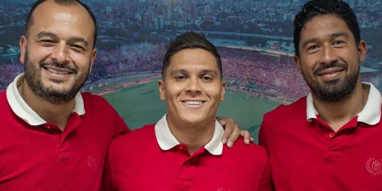 El Medellín oficializó la contratación de Juan Fernando Quintero