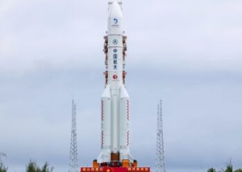 En plena carrera espacial, China aplaza el lanzamiento de una misión lunar sin precedentes para buscar agua