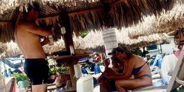 MinVivienda ofrece disculpas por viaje a Santa Marta durante emergencia, pero defiende tiempo con su familia
