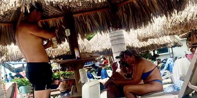 MinVivienda ofrece disculpas por viaje a Santa Marta durante emergencia, pero defiende tiempo con su familia