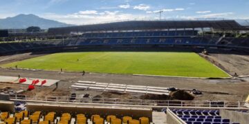Muros del estadio de fútbol de Pereira, al borde del colapso tras terremoto