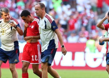 Musiala volvió a sufrir un desvanecimiento en amistoso con el Bayern Múnich