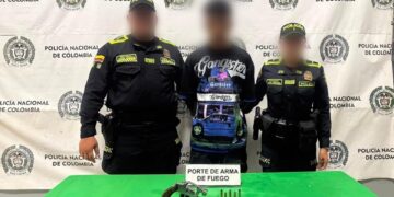 Policía reporta captura de hombre con arma de fuego y cinco cartuchos en el norte de Barranquilla