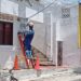 Reposición de elementos eléctricos en un sector del barrio Delicias