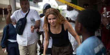 Shakira reconstruirá la universidad y diez colegios afectados por el terremoto en Chocó