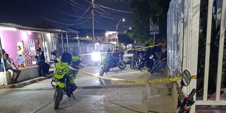 Sicario ingresó a una vivienda y asesinó a un hombre e hirió a un adulto mayor en Evaristo Sourdis, Barranquilla