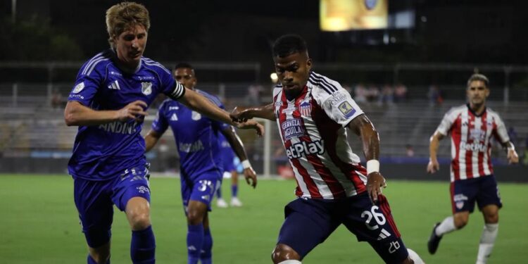 Un Junior carente de ideas y de buen fútbol cayó ante Millonarios en el Romelio